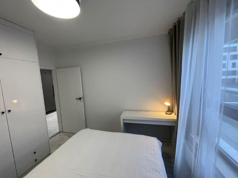 Forum Wola Fine Apartment Warsaw Ngoại thất bức ảnh